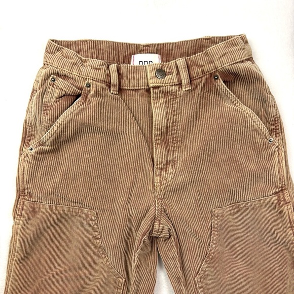 UO BDG Khaki Corduroy High-Waisted “Mom” 80’s Style Straight Ankle Pants Size 2 - Picture 4 of 16